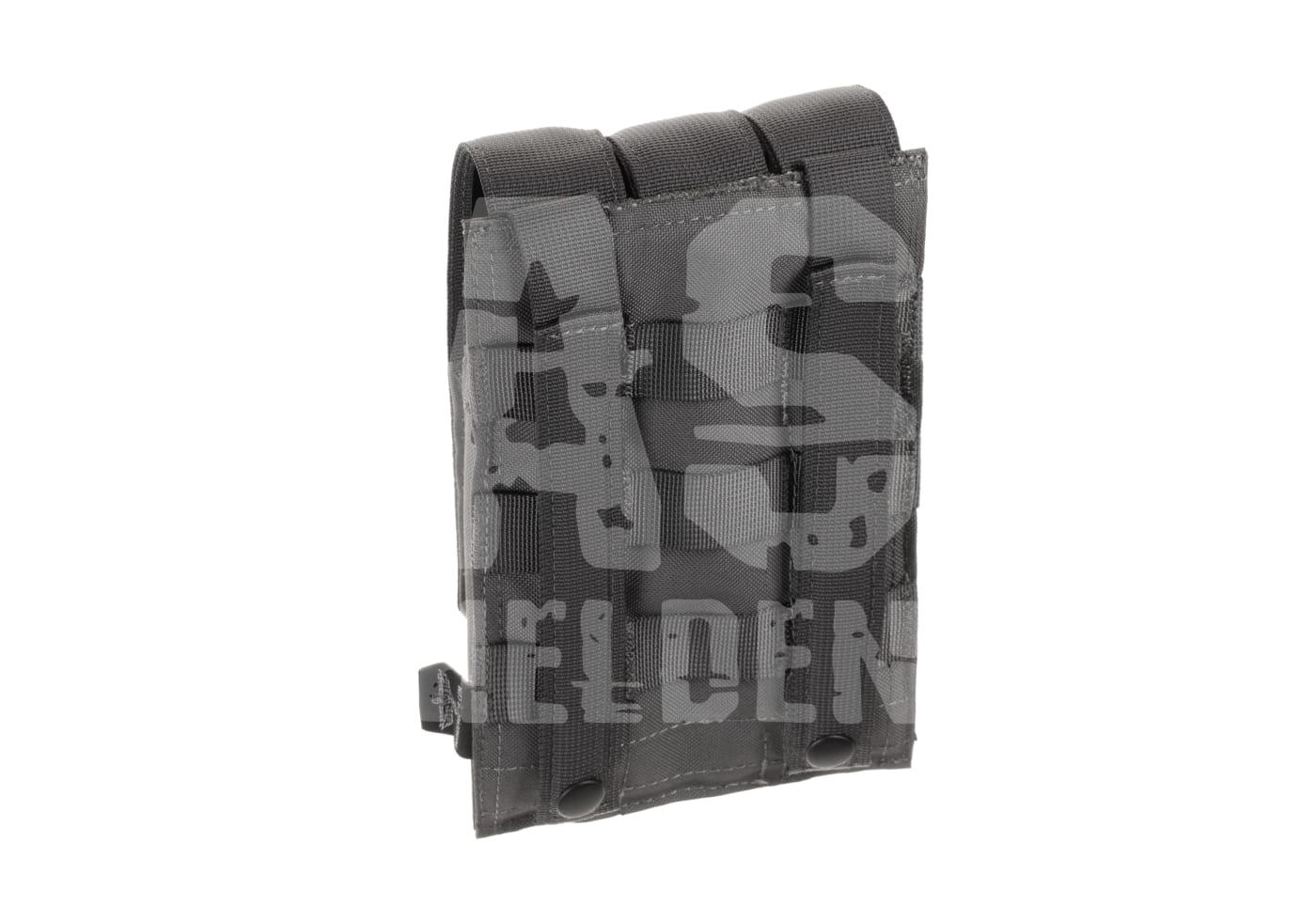 Taktische schwarze Magazintasche mit Tarnmuster und Molle-Befestigung für Airsoft-Ausrüstung.