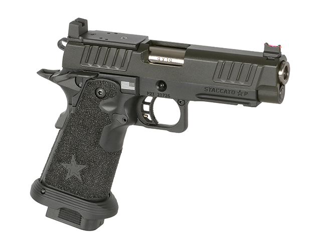 Airsoft-Pistole Staccato mit strukturiertem Griff, schwarzem Finish und klaren Visierungen.